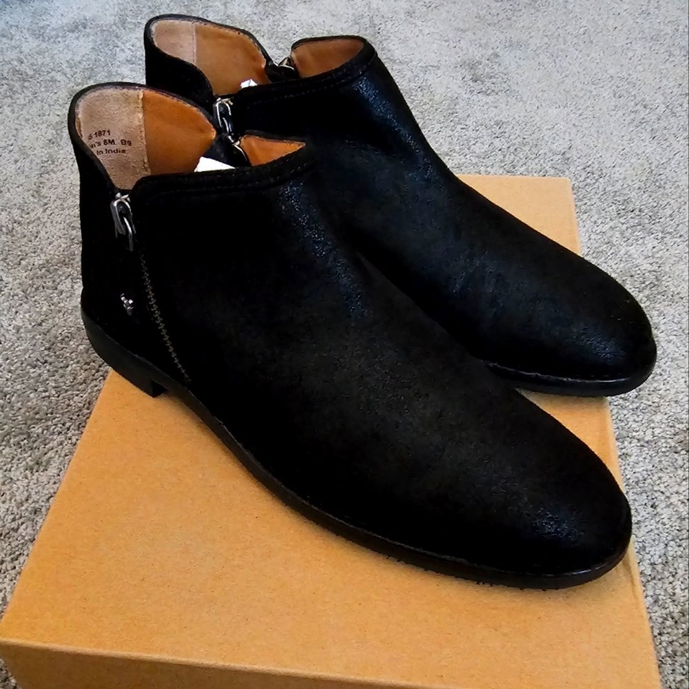 TRASK Aubrey Ankle Boots